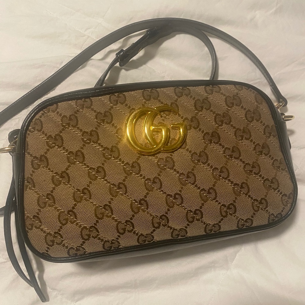 AUTHENTIC GG Marmont small shoulder bag